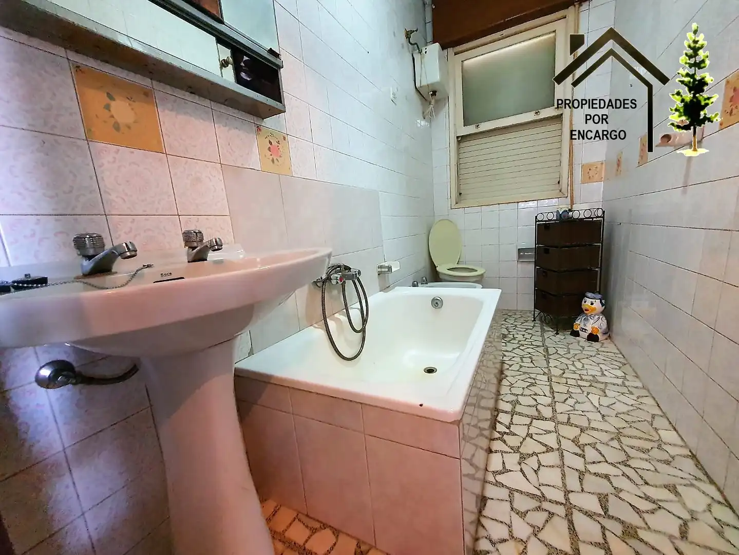 Baño de Casa o chalet en venta en Cangas  con Jardín privado y Trastero