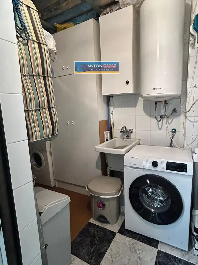 Baño de Piso en venta en Petrer con Aire acondicionado, Terraza y Amueblado