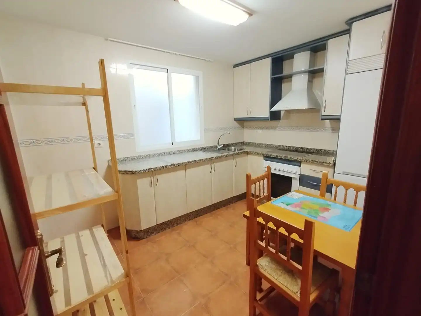 Cuina de Pis en venda en Salobreña amb Jardí privat, Terrassa i Moblat