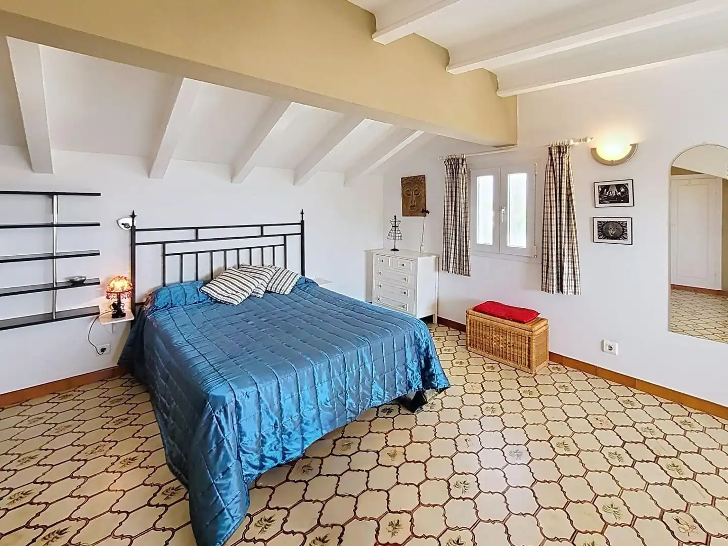 Dormitori de Casa o xalet en venda en Es Castell amb Calefacció, Terrassa i Piscina