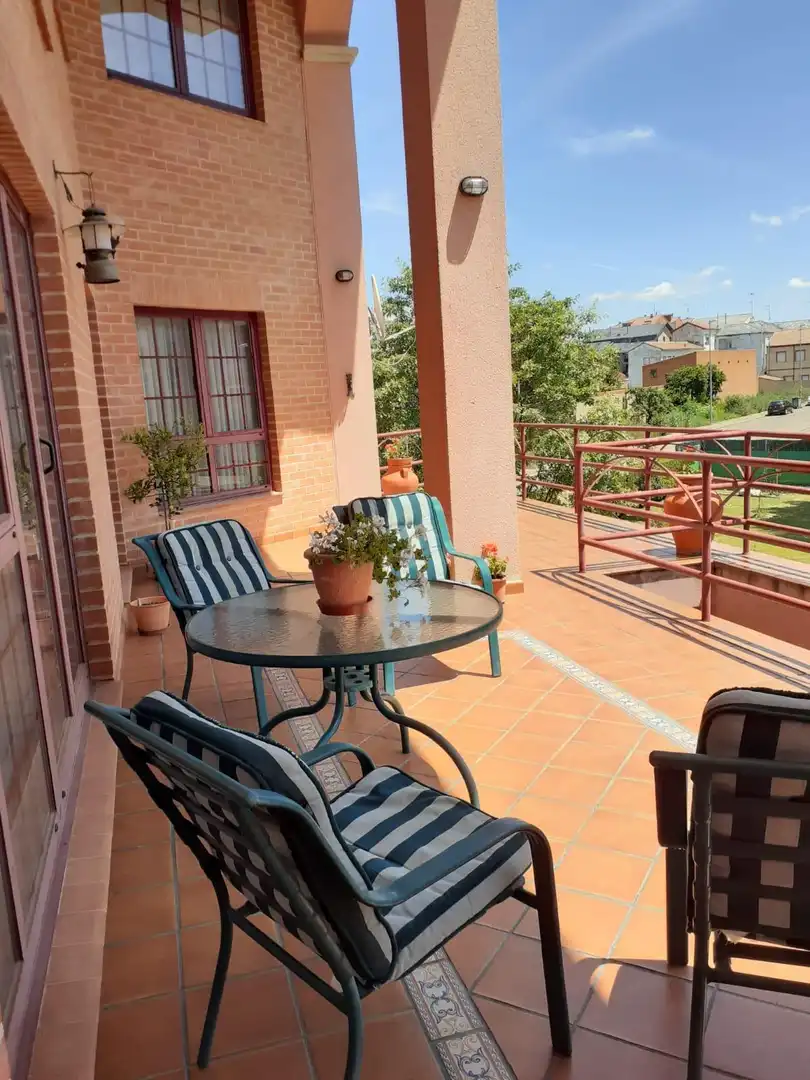 Terrassa de Casa o xalet en venda en Villarejo de Órbigo amb Jardí privat, Terrassa i Traster
