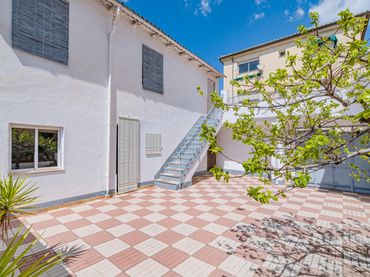 Casa aparellada amb jardí en venda a Centro de Albolote