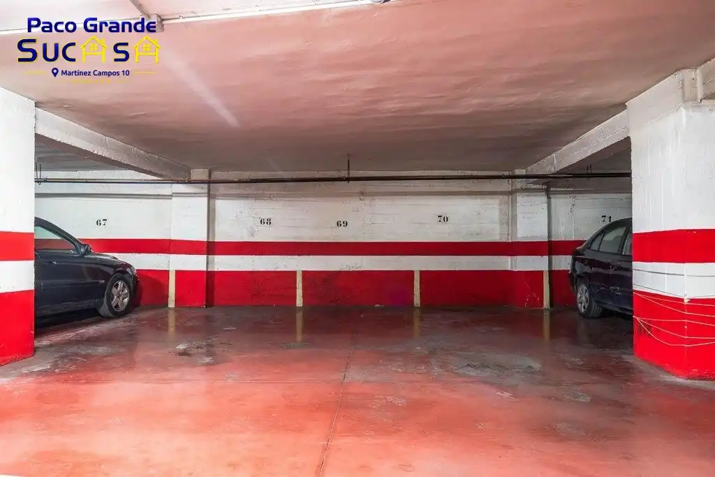 Aparcament de Garatge en venda en Granada
