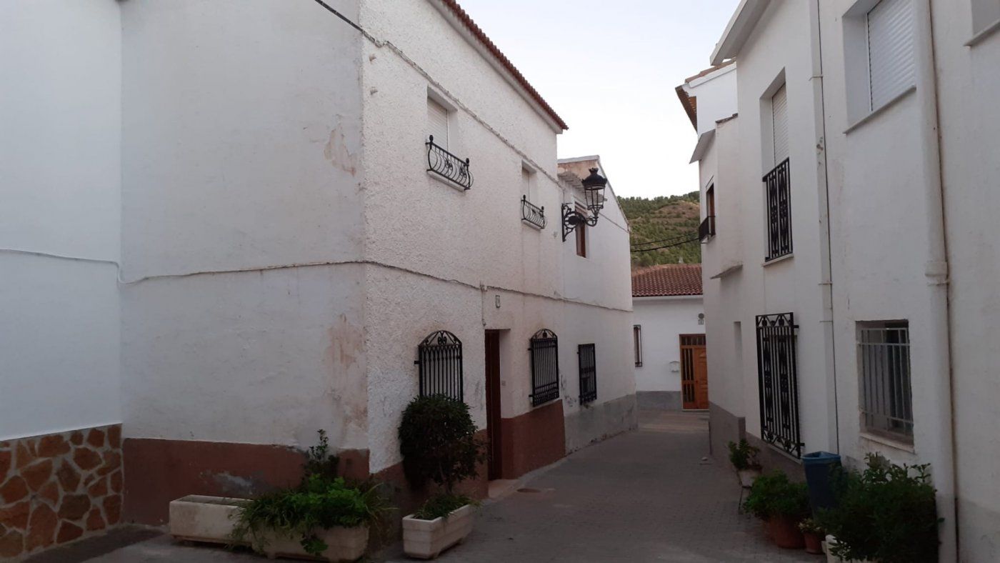 Vista exterior de Casa o xalet en venda en Armuña de Almanzora amb Terrassa