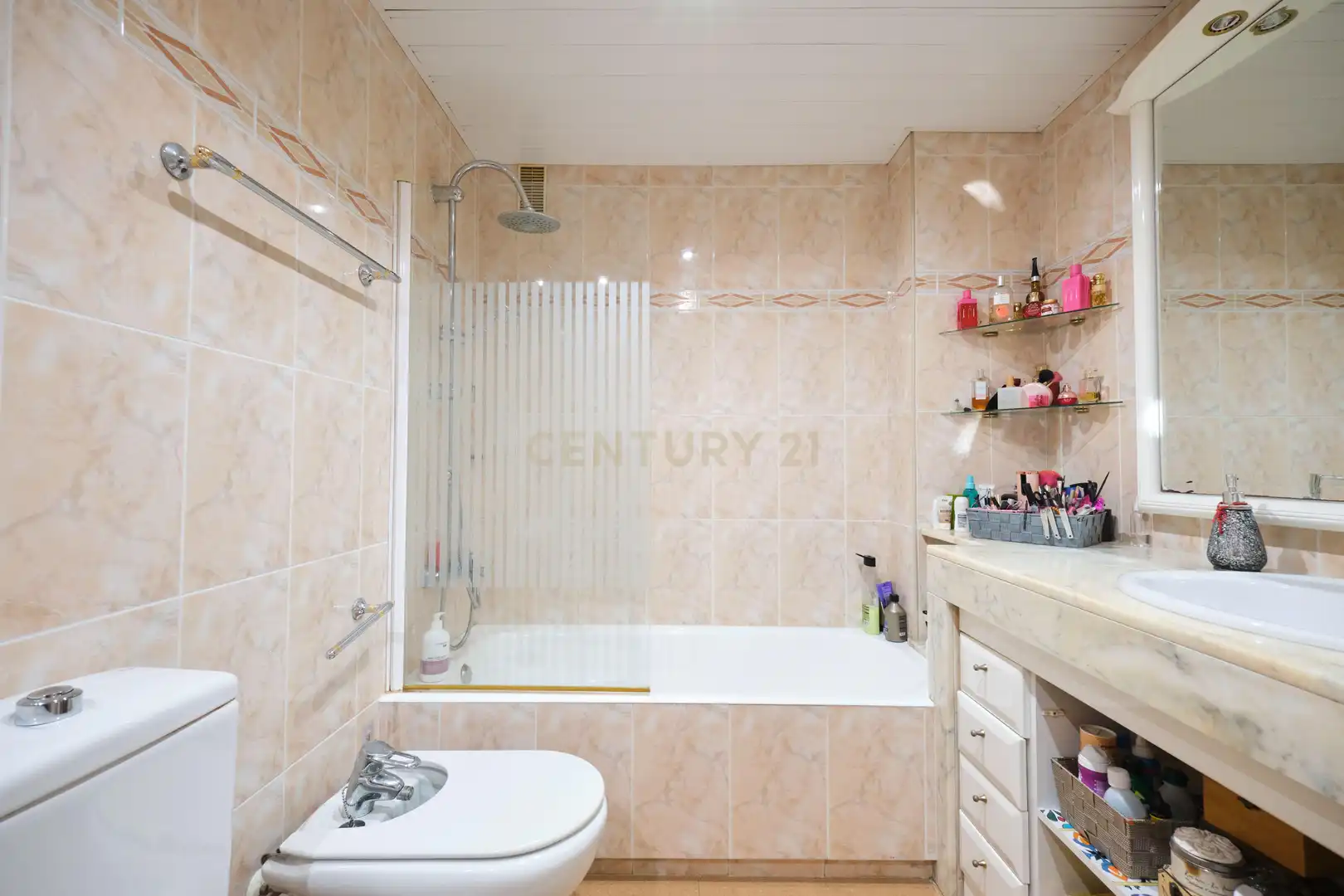 Baño de Apartamento en venta en Sant Boi de Llobregat con Trastero
