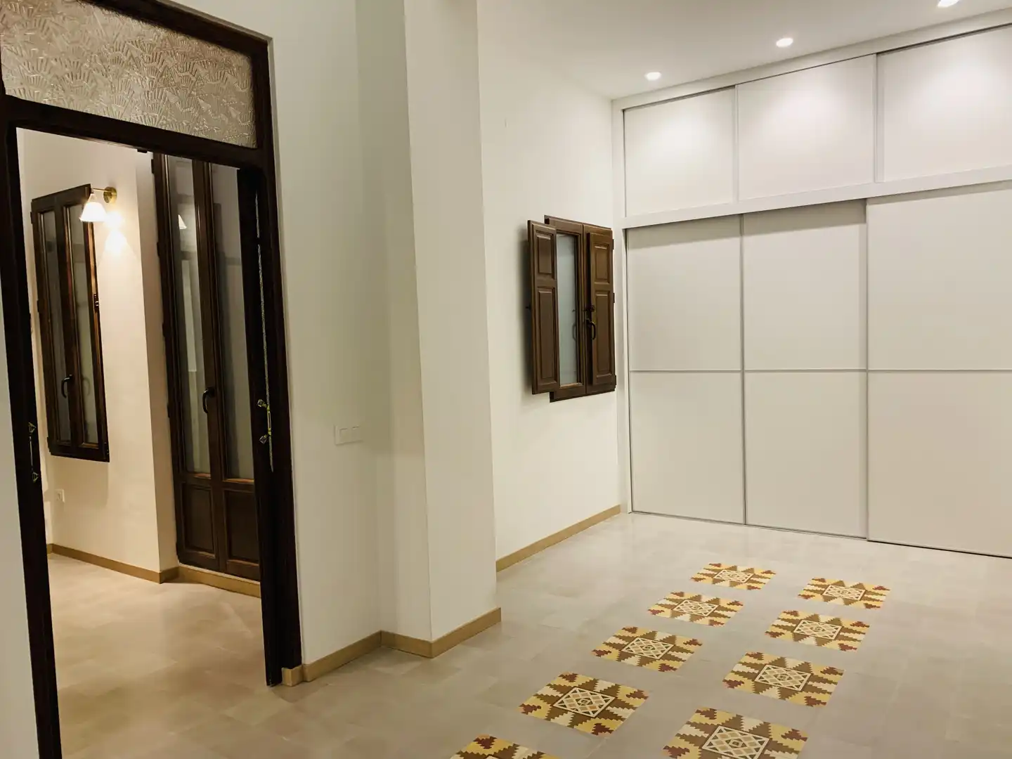Wohnung zur Miete in Valencia mit Klimaanlage, Heizung und Balkon