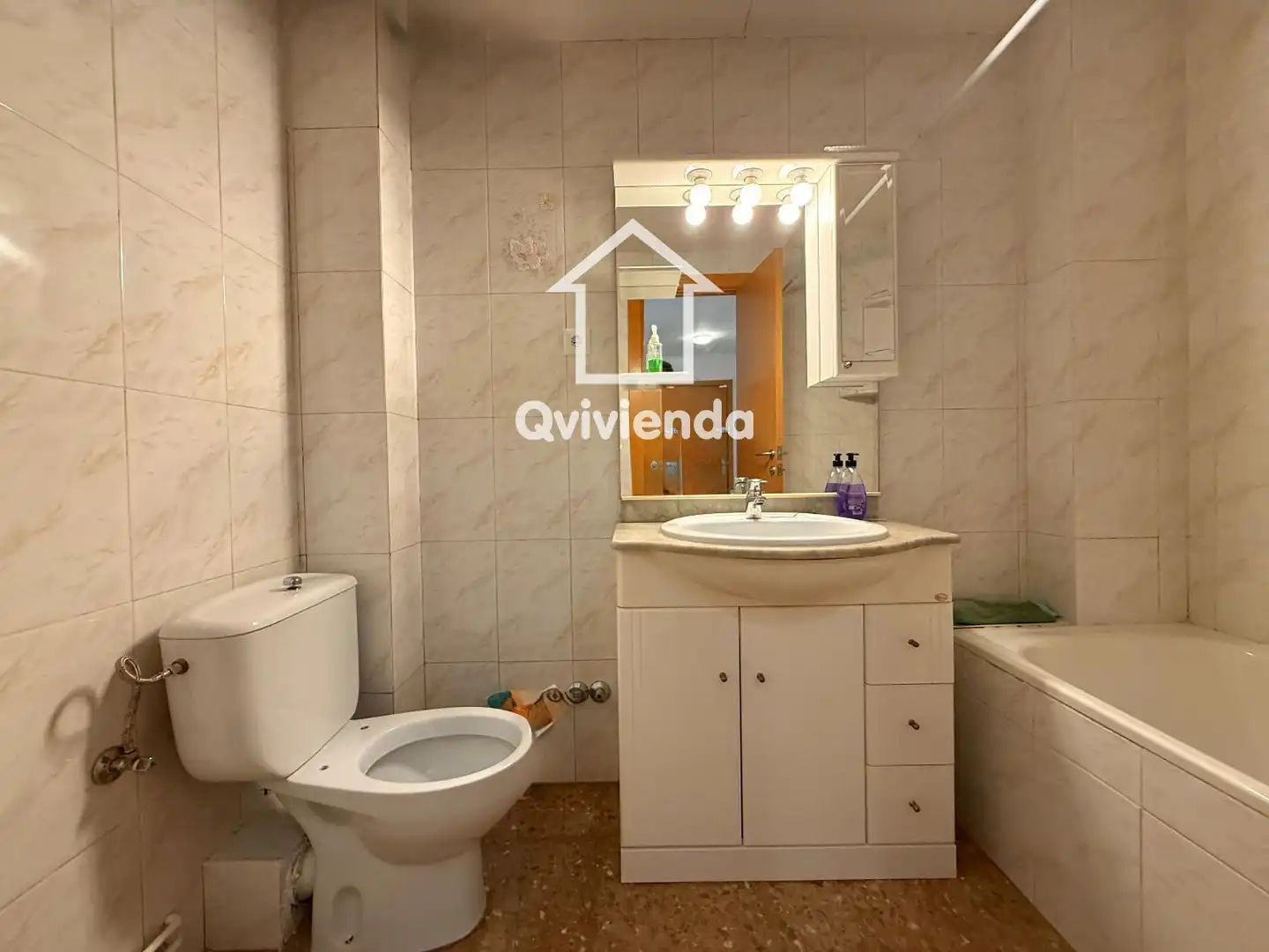 Baño de Piso en venta en Polinyà con Calefacción, Terraza y Balcón