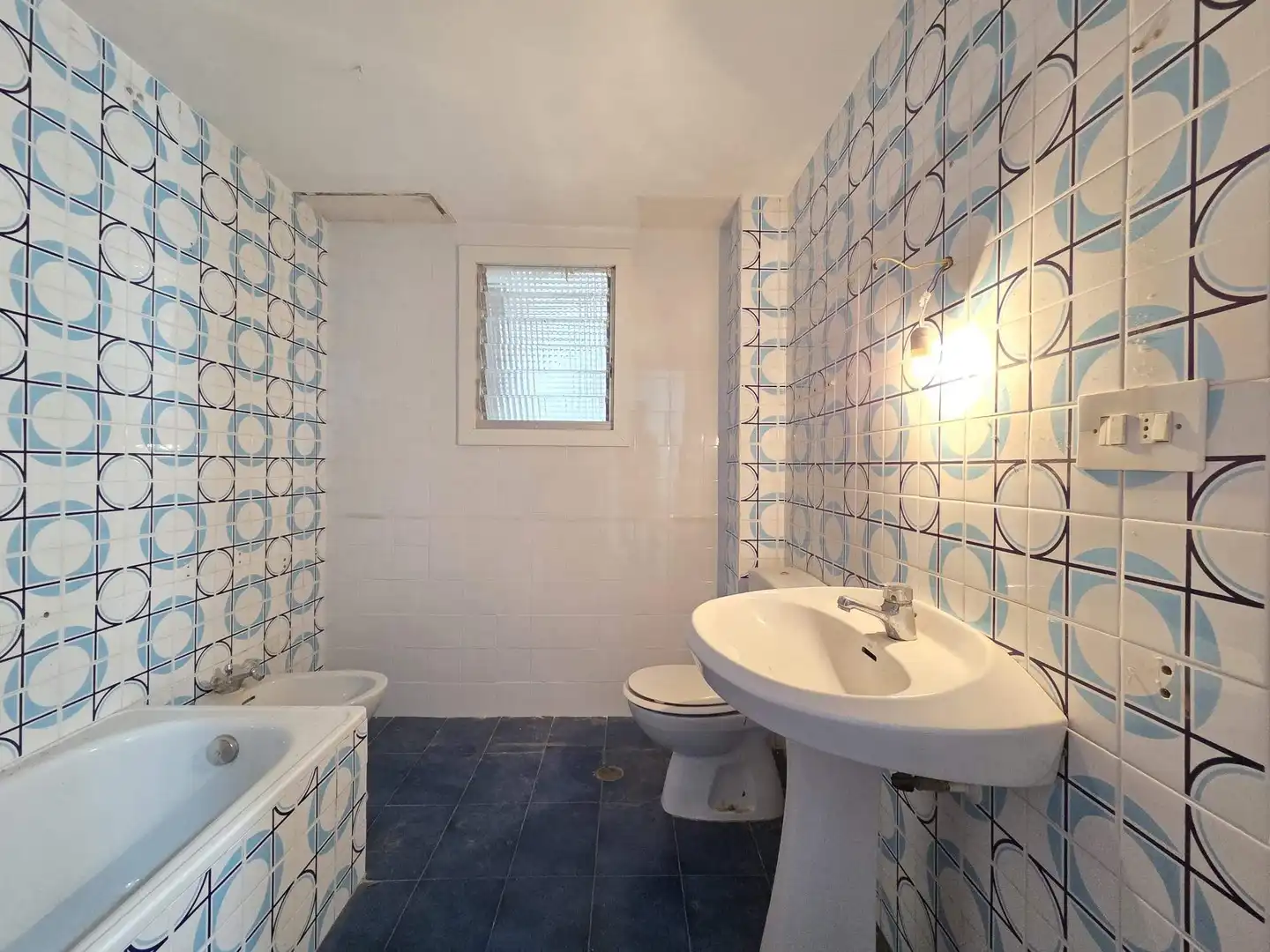 Baño de Piso en venta en Gandia con Trastero y Balcón
