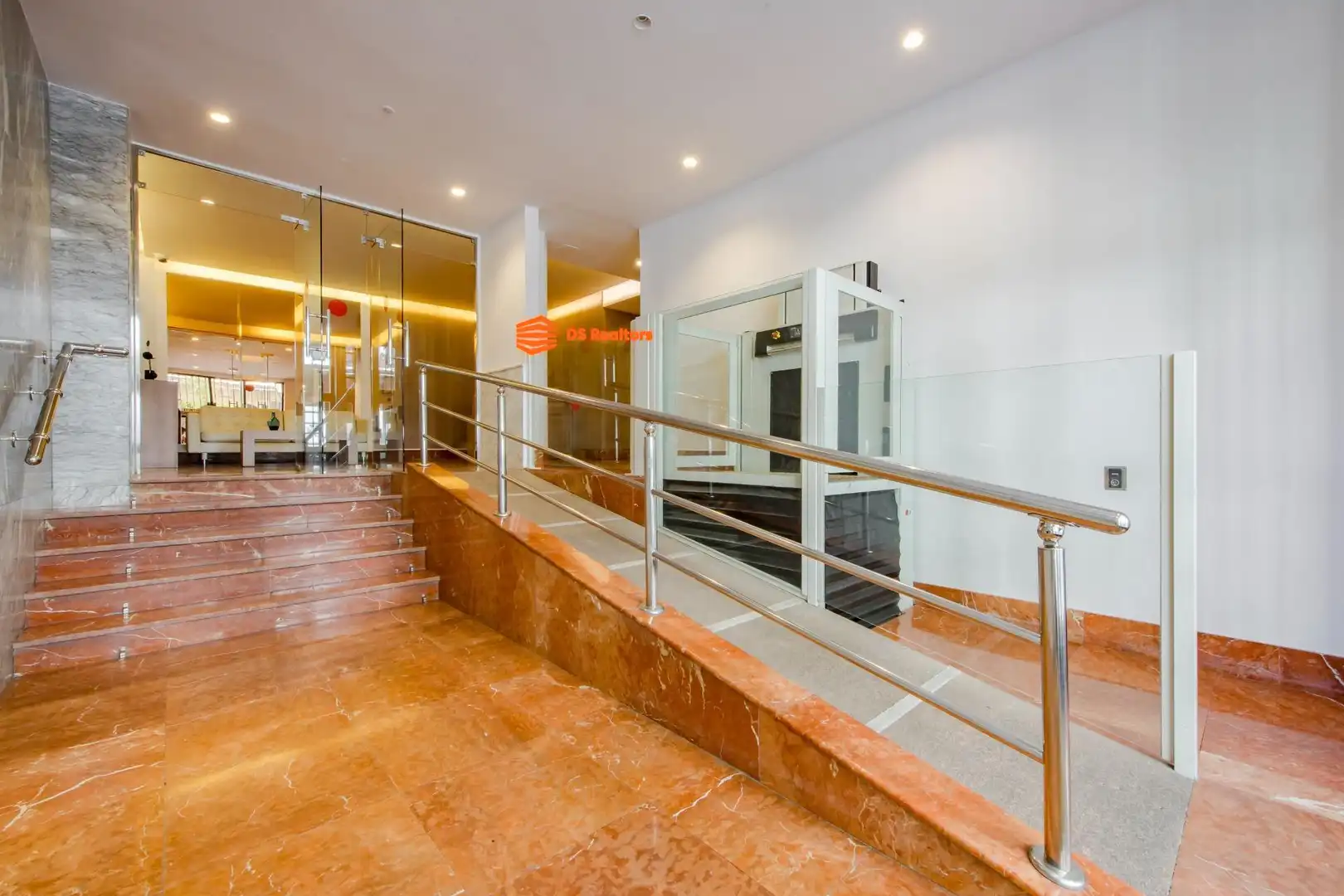 Flat for sale in Madrid  with Air Conditioner, Heating and Parquet flooring