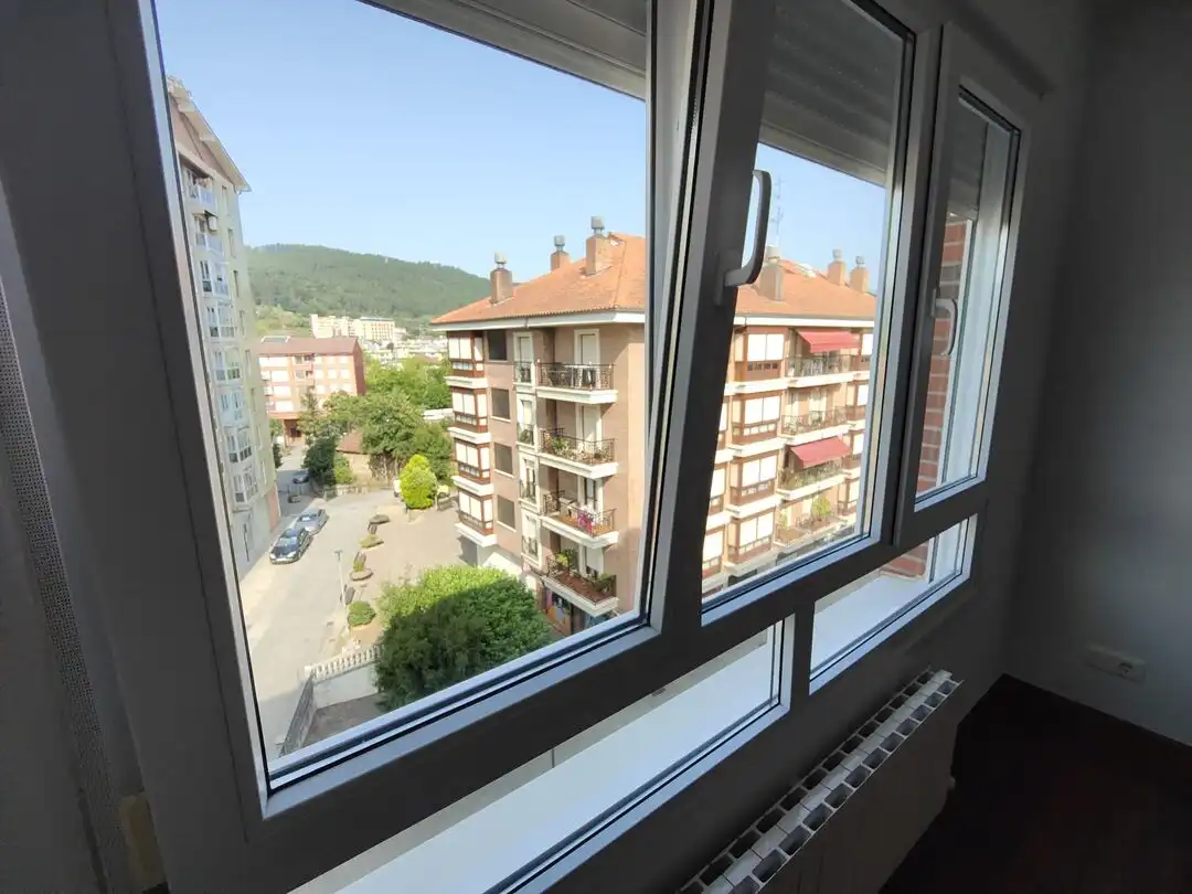 Vista exterior de Pis en venda en Usansolo amb Calefacció, Traster i Balcó