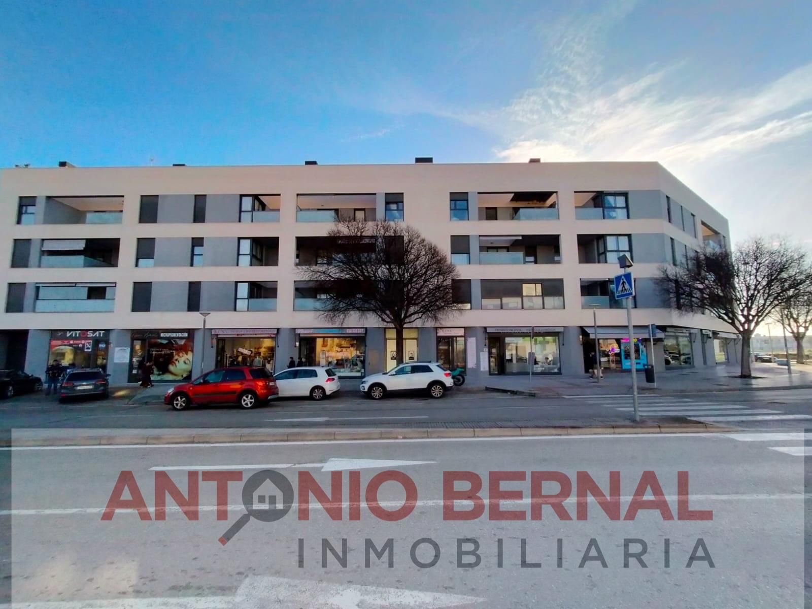 Vista exterior de Pis en venda en Jerez de la Frontera amb Aire condicionat, Terrassa i Piscina