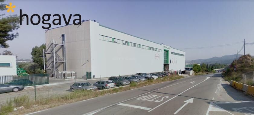 Außenansicht von Fabrikhallen zum verkauf in Abrera