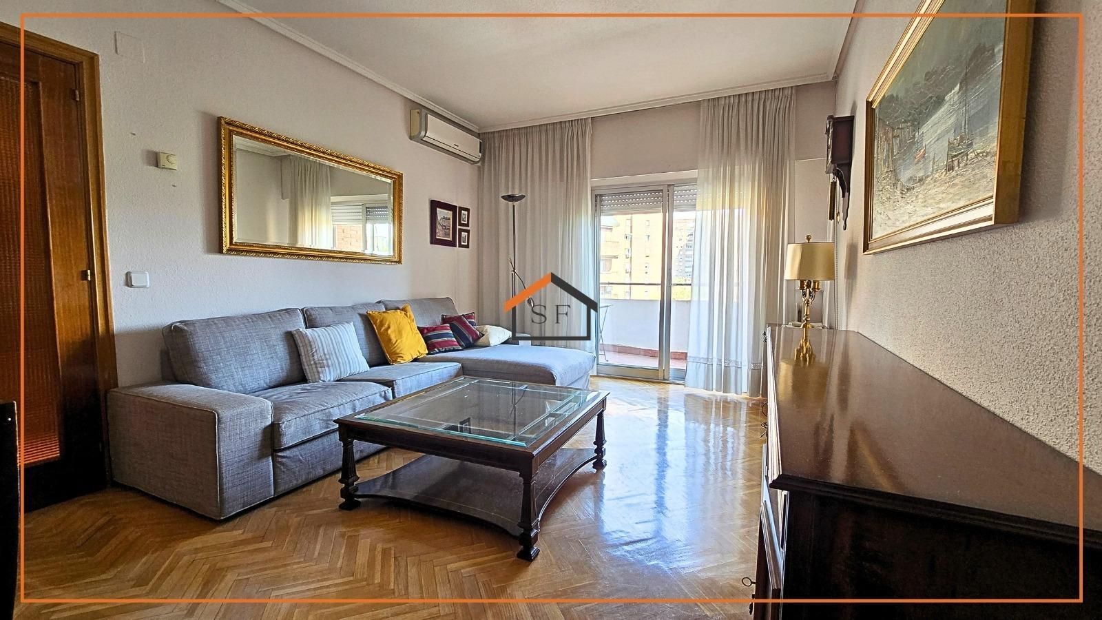 Exterior view of Flat for rent in  Madrid Capital  with Parquet flooring, Terrace and Furnished