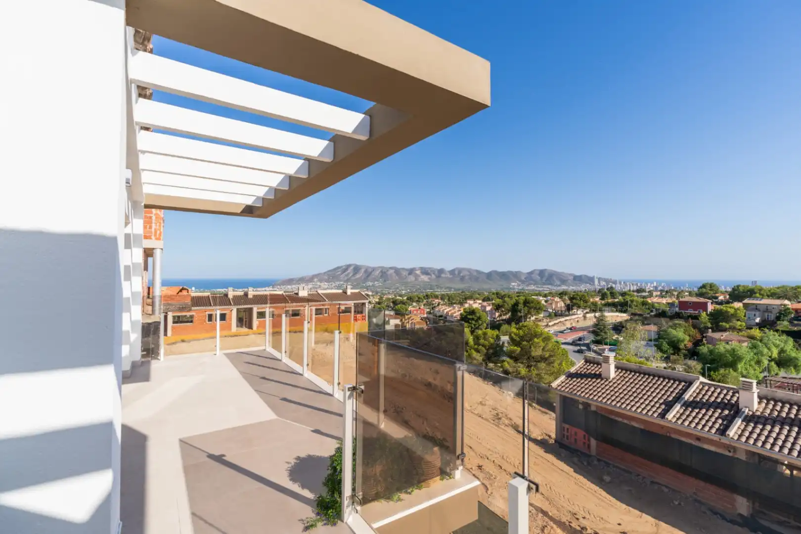 Terrassa de Casa adosada en venda en La Nucia amb Aire condicionat, Calefacció i Jardí privat