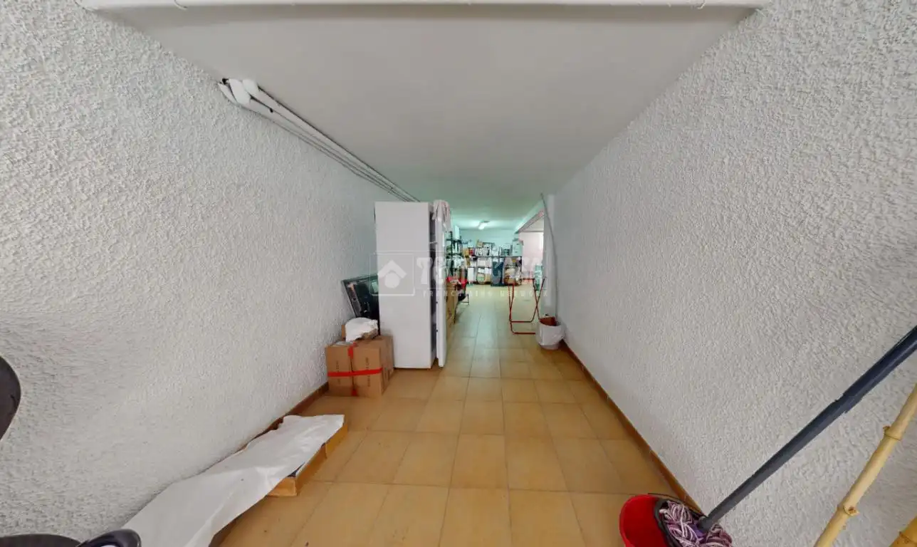 Einfamilien-Reihenhaus zum Verkauf in Leganés mit Heizung, Parkett und Terrasse