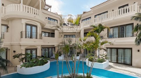 Foto 2 de Apartamento en venta en Av. San Francisco, Los Cristianos, Arona