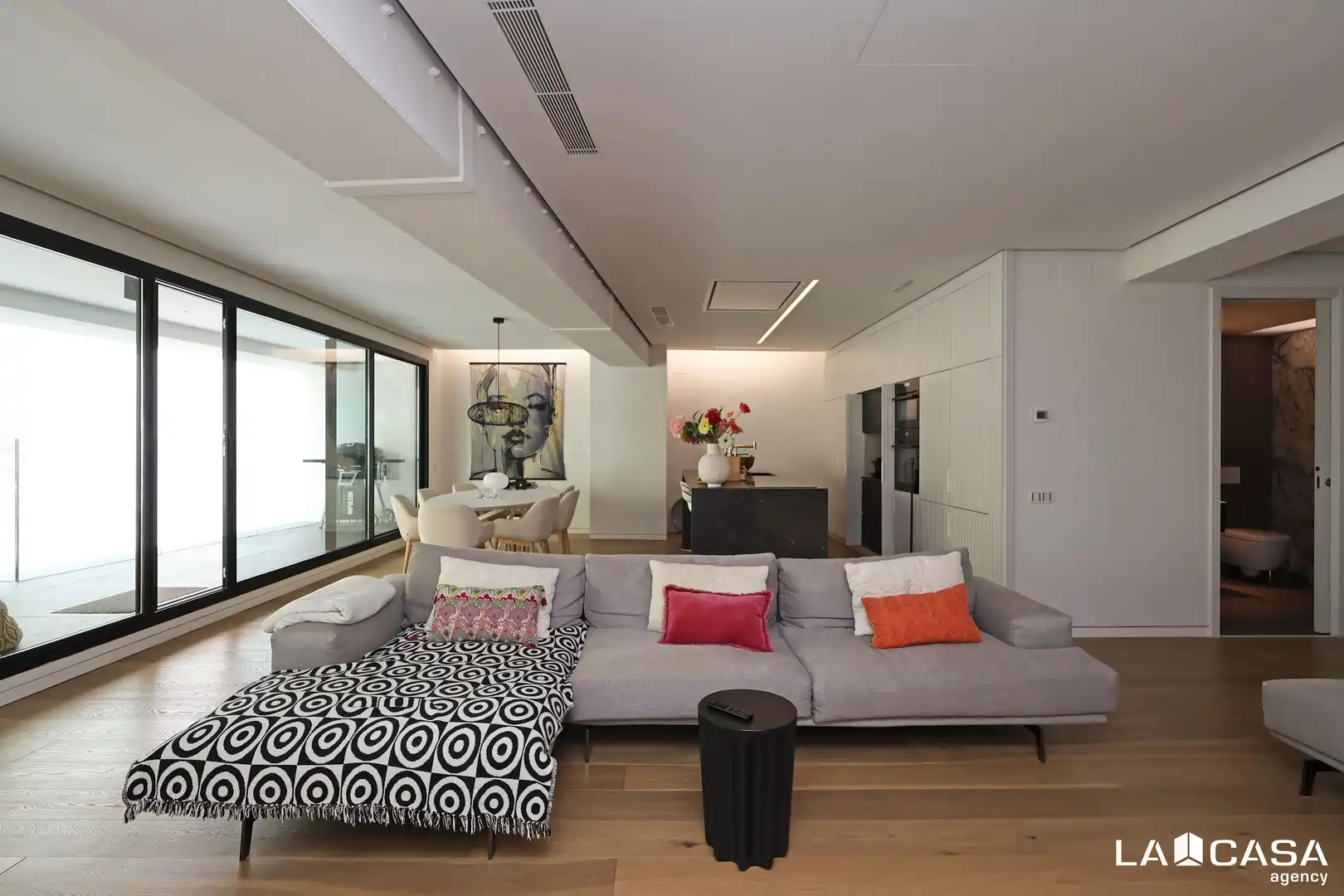 Sala d'estar de Dúplex en venda en Barcelona amb Terrassa i Piscina