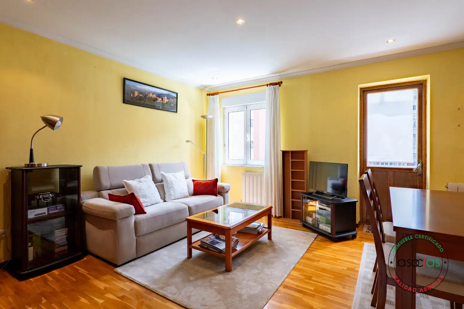 Sala d'estar de Pis en venda en Gijón  amb Calefacció, Parquet i Terrassa
