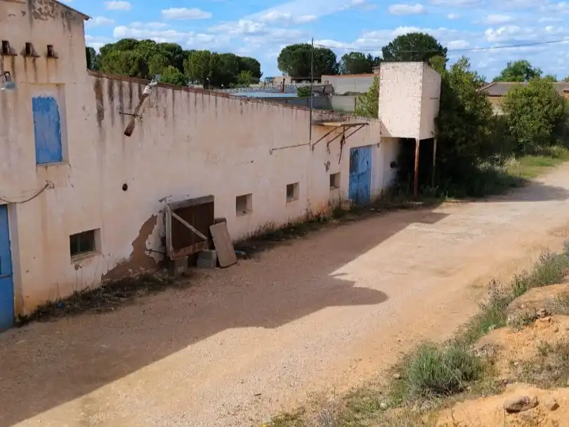 Außenansicht von Fabrik Grundstücke zum Verkauf in La Roda