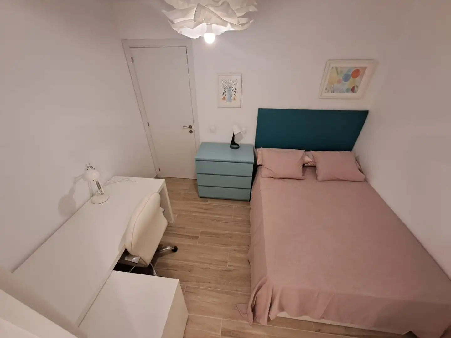 Bedroom of Flat for share in Fuenlabrada  with Heating, Furnished and Oven