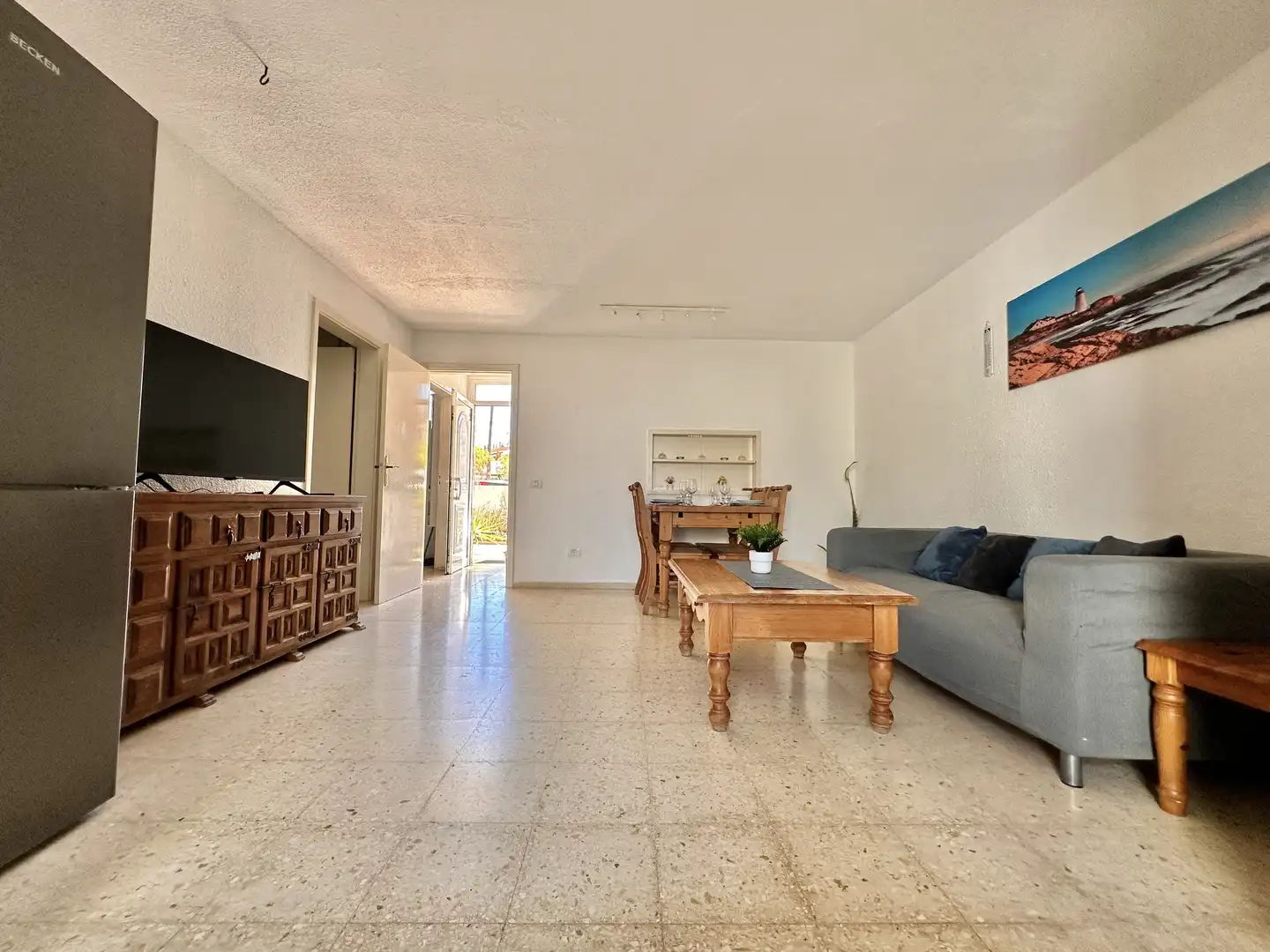 Wohnzimmer von Einfamilien-Reihenhaus zur Miete in Arona mit Terrasse, Möbliert und Ofen