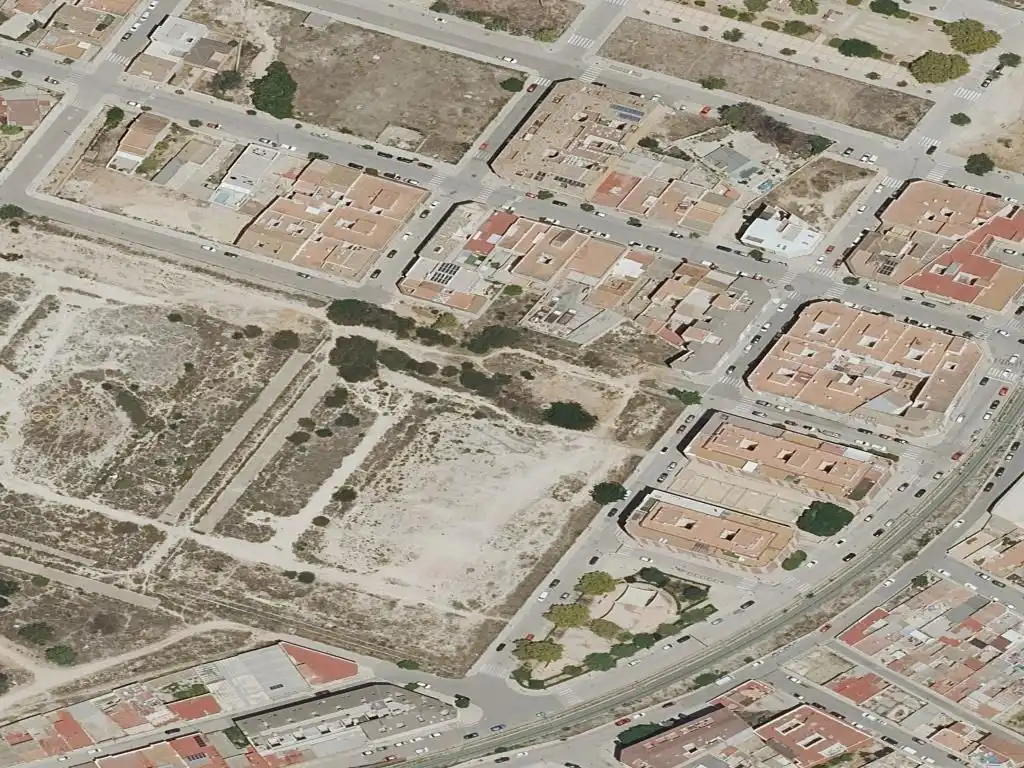 Grundstücke und Bauplätze zum Verkauf in CL BENIPARRELL, esq. CALLE VILLARROBLEDO, imagen 3