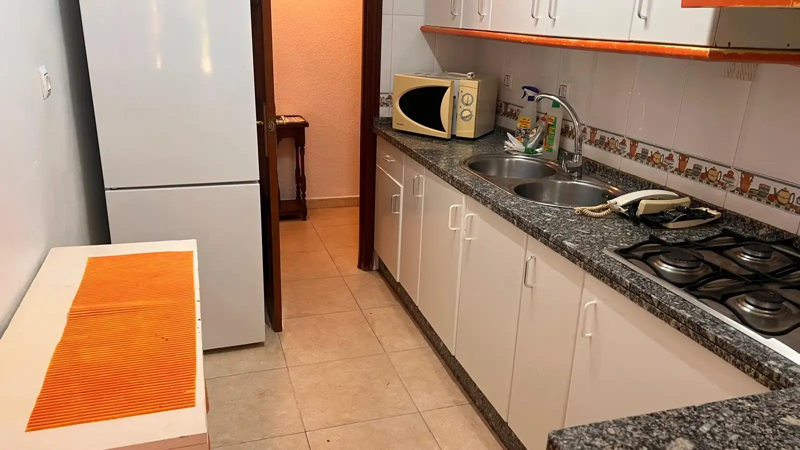 Flat with terrace to rent in Calle Antonio Machado, imagen 2