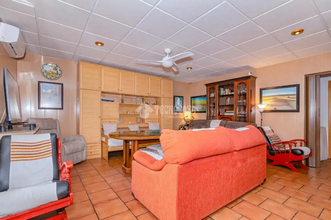 Houses for sale in Loja  with Air Conditioner, Terrace and Balcony