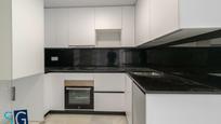 Kitchen of Flat for sale in  Granada Capital  with Air Conditioner, Heating and Oven