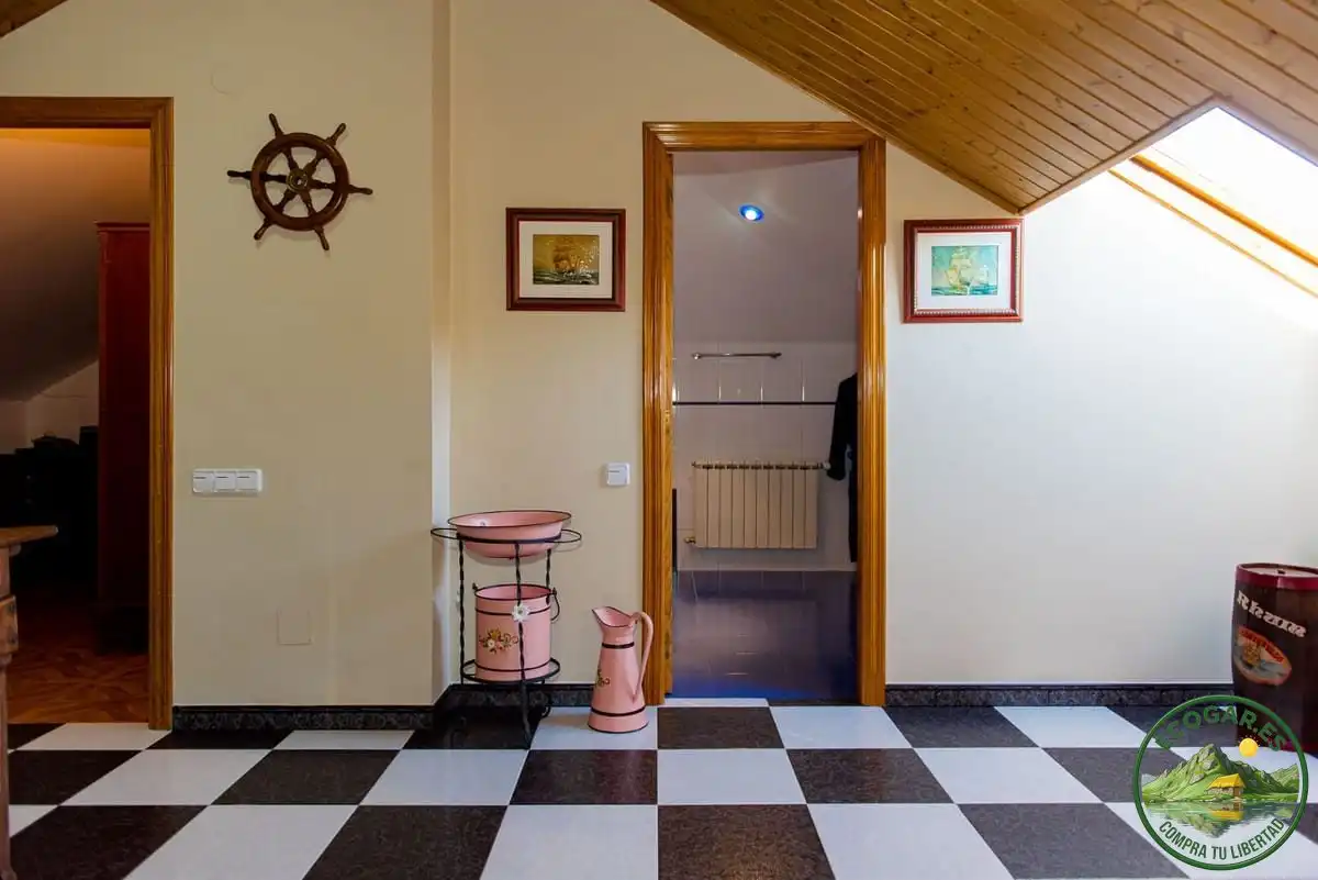 Casa o xalet en venda en Torre del Bierzo amb Aire condicionat, Calefacció i Jardí privat