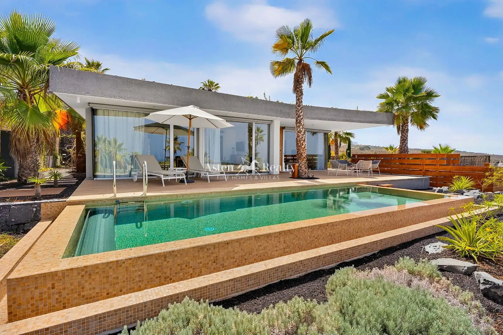 Maison avec piscine à vendre à Emilia Pardon Bazan 12, imagen 2