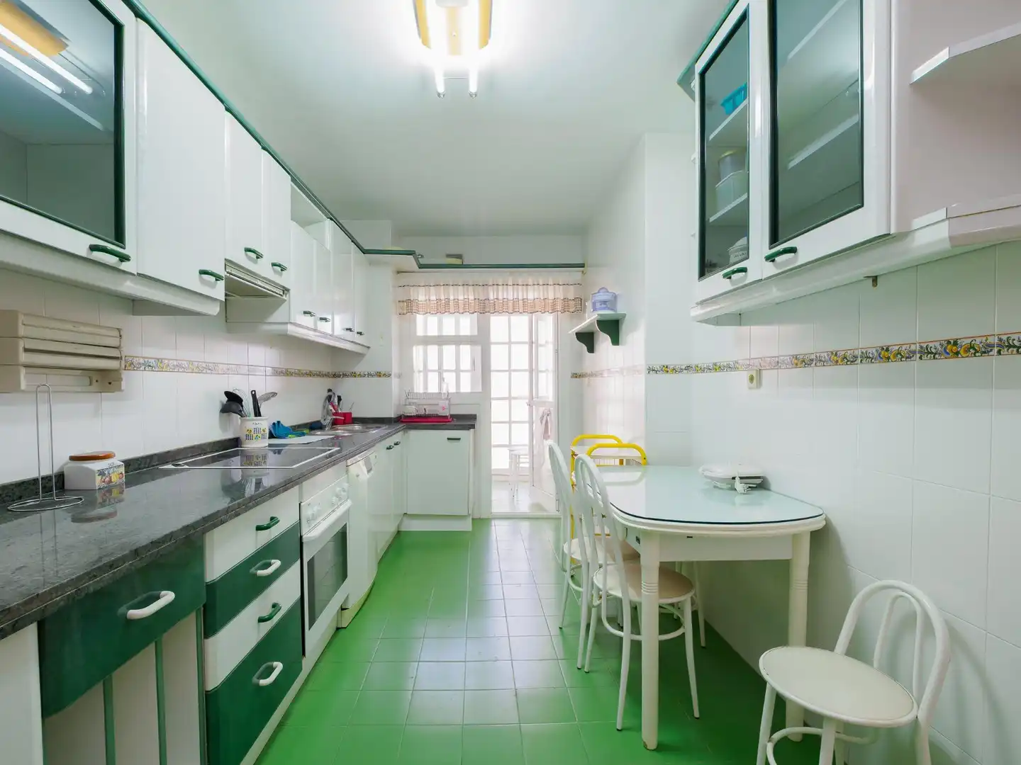 Cocina de Piso en venta en Málaga con Jardín privado, Terraza y Trastero