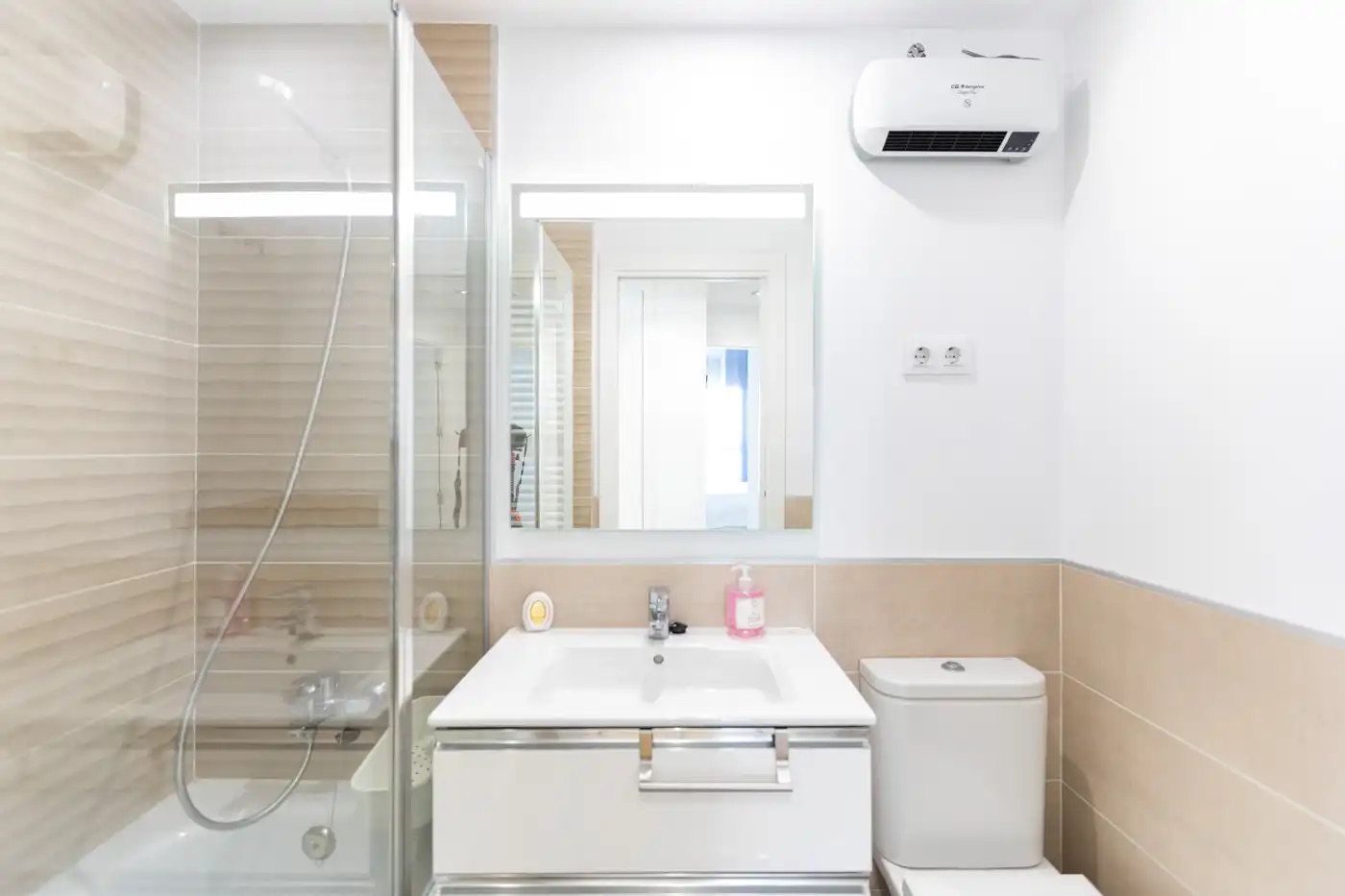 Badezimmer von Wohnung zur Miete in Alcorcón mit Heizung, Möbliert und Ofen