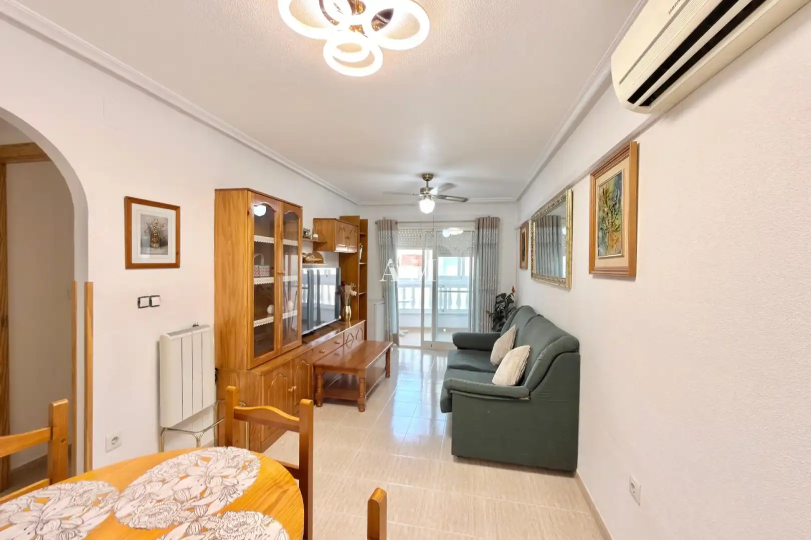 Living room of Flat for rent in Torrevieja  with Air Conditioner, Heating and Terrace