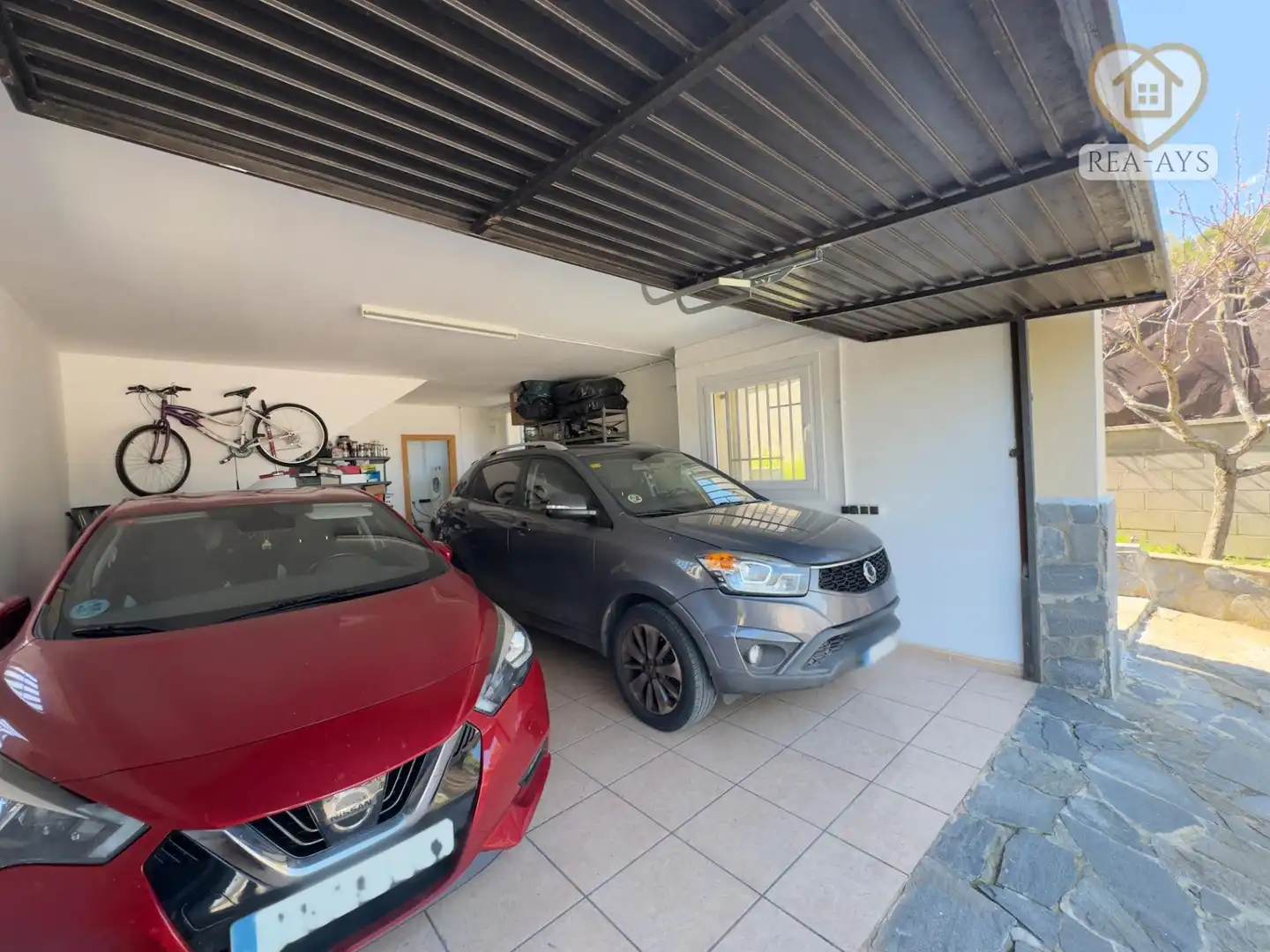 Aparcament de Casa o xalet en venda en Mediona amb Calefacció, Jardí privat i Terrassa