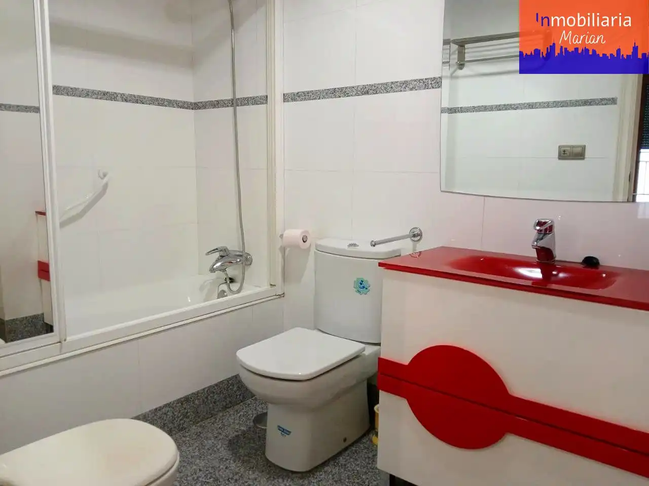 Bathroom of Flat for sale in Aranda de Duero  with Terrace and Storage room