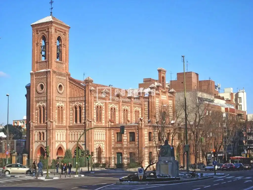 Vista exterior de Piso en venta en Madrid con Parquet y Terraza