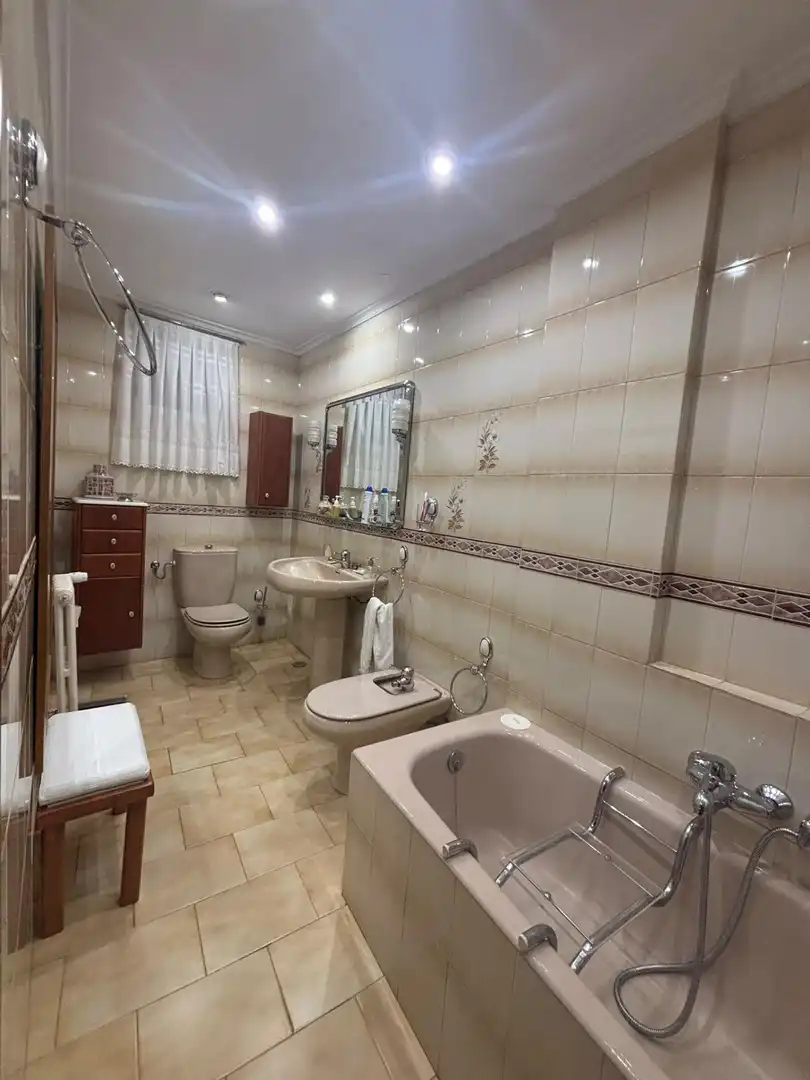 Badezimmer von Wohnung zum Verkauf in Valladolid mit Heizung und Möbliert