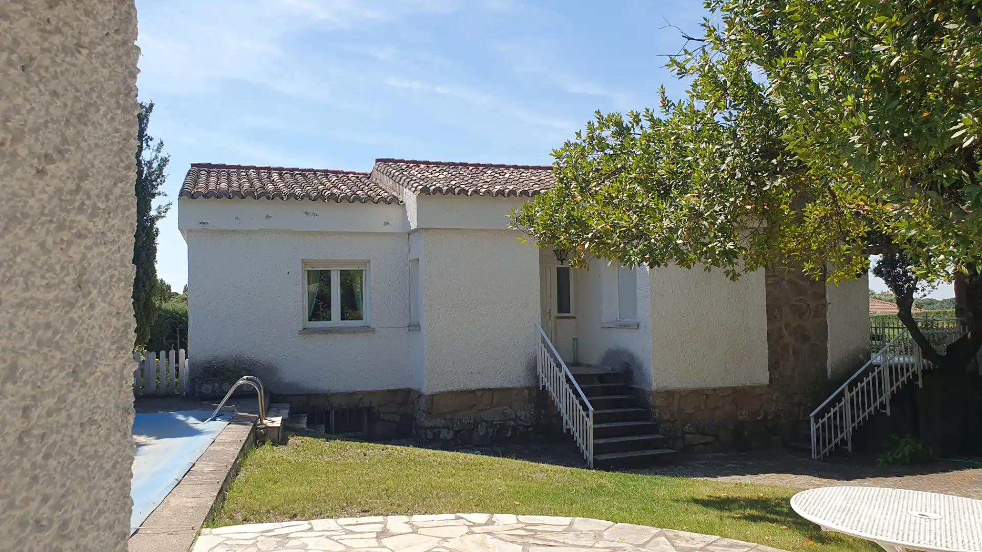 Vista exterior de Casa o xalet en venda en Valdemorillo amb Calefacció, Jardí privat i Terrassa