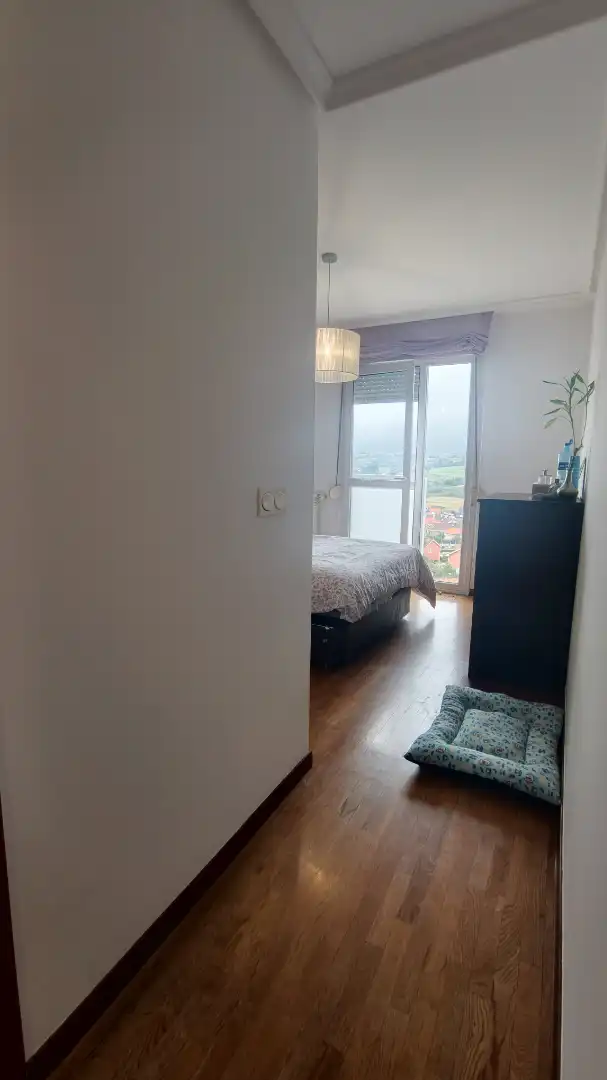 Dormitori de Pis en venda en Avilés amb Calefacció, Parquet i Terrassa