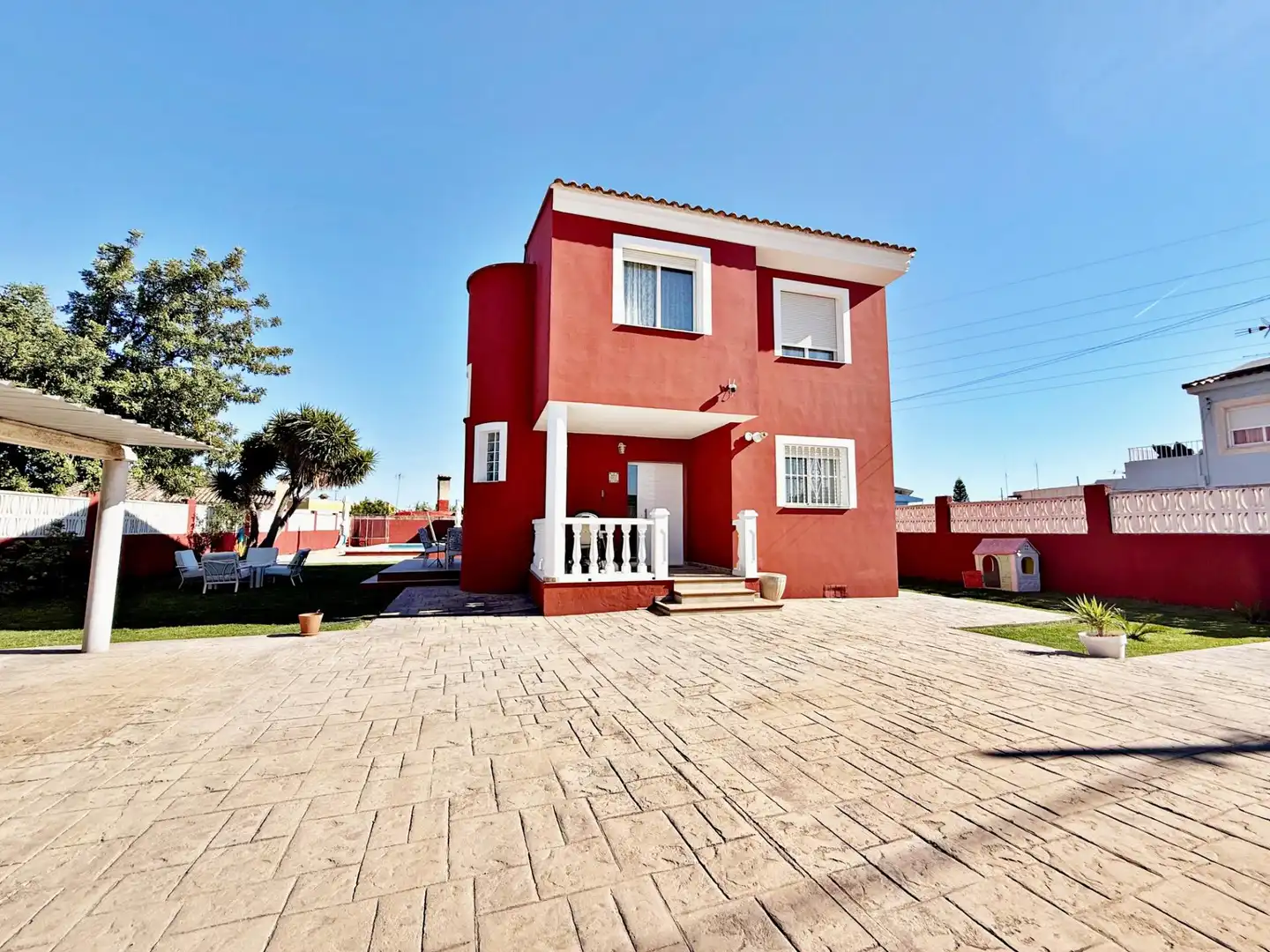 Vista exterior de Casa o xalet en venda en Llíria amb Aire condicionat, Calefacció i Jardí privat