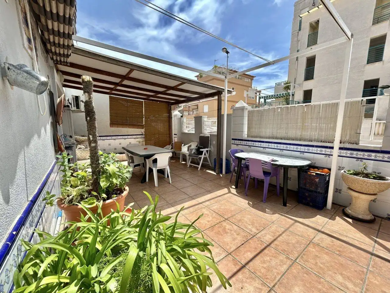 Terrassa de Casa adosada en venda en Oliva amb Aire condicionat, Calefacció i Jardí privat