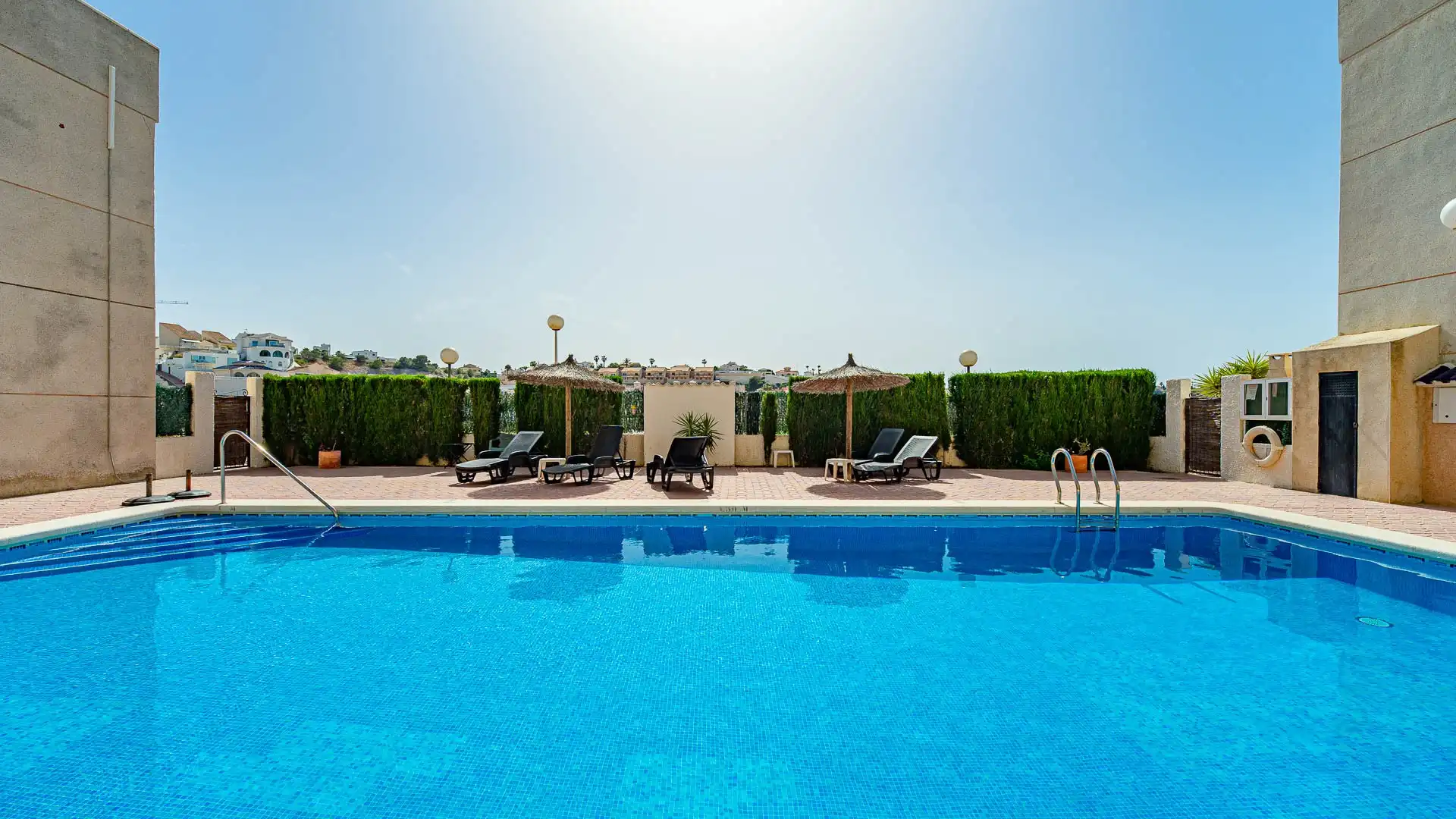 Piscina de Apartament en venda en Rojales amb Aire condicionat
