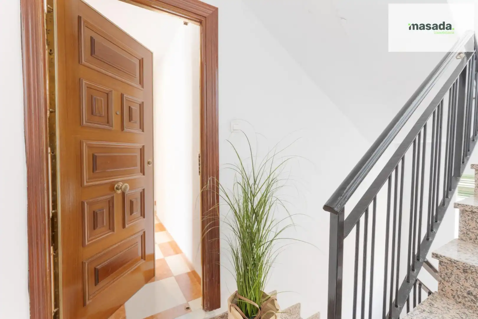 Piso en venta en Granada con Terraza y Amueblado