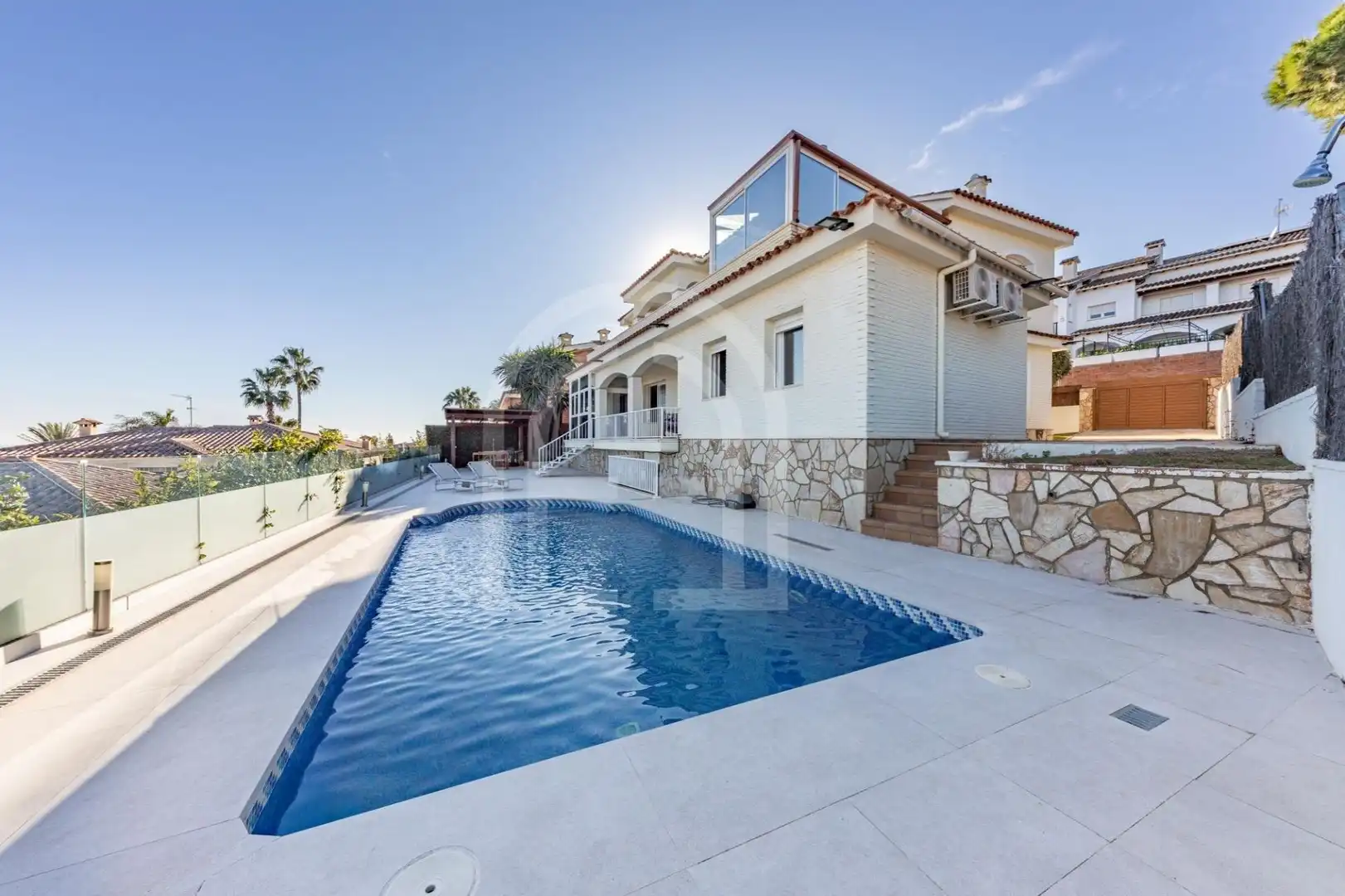 Vista exterior de Casa o chalet en venta en Premià de Dalt con Aire acondicionado, Calefacción y Jardín privado
