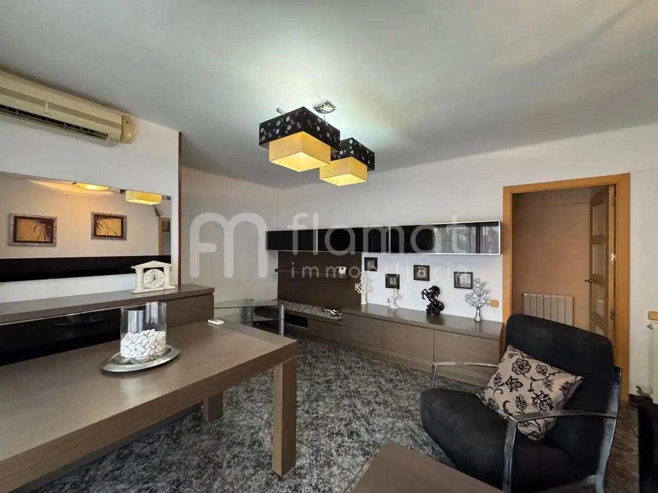 Piso en venta en Carrer Prades 14