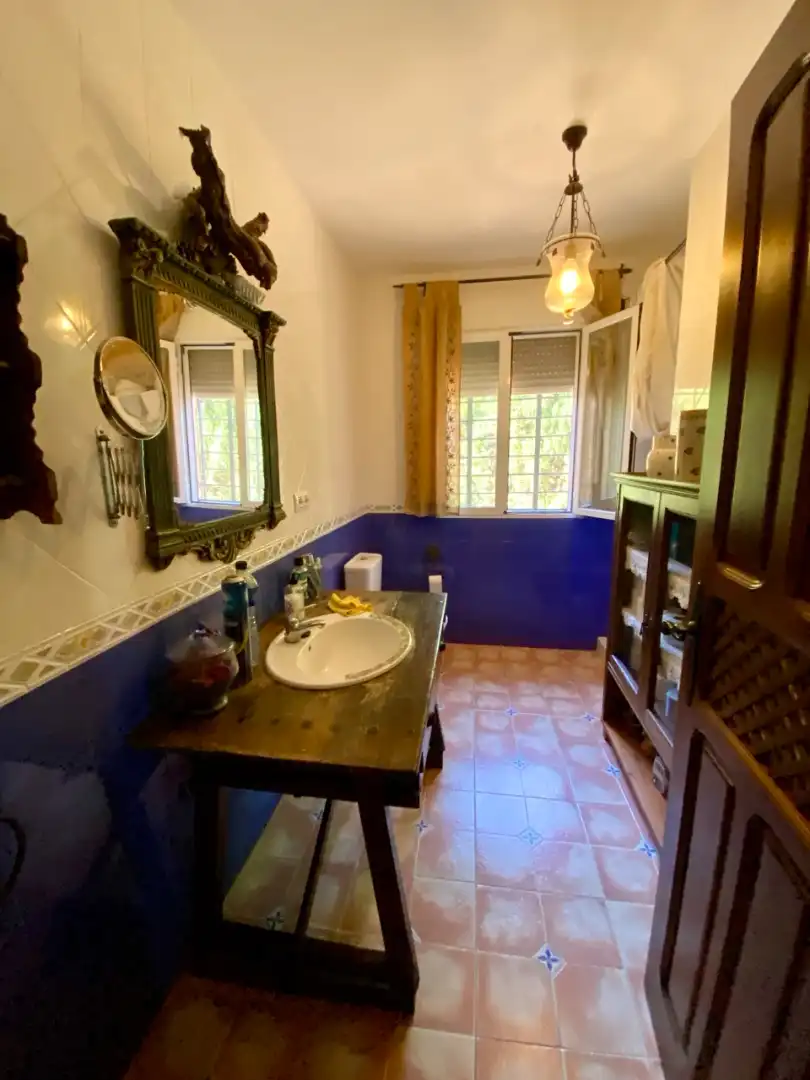 Baño de Casa o chalet en venta en Fernán Caballero con Aire acondicionado, Jardín privado y Trastero