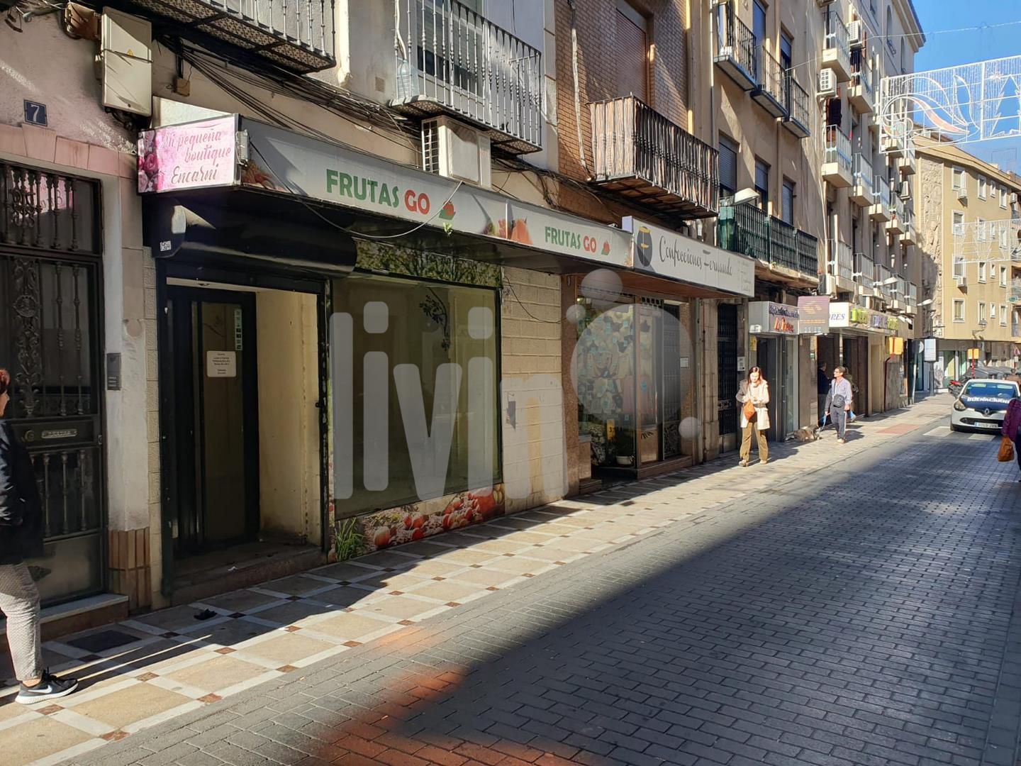 Vista exterior de Local en venda en  Jaén Capital amb Aire condicionat