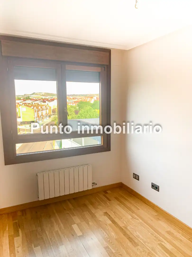 Wohnung zur Miete in Calle Santa Ana, La Flecha - Monasterio del Prado