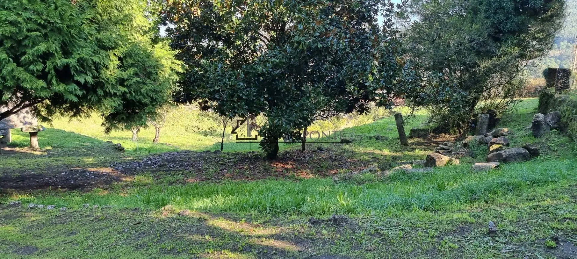 Casa o xalet en venda en Pontevedra Capital  amb Jardí privat